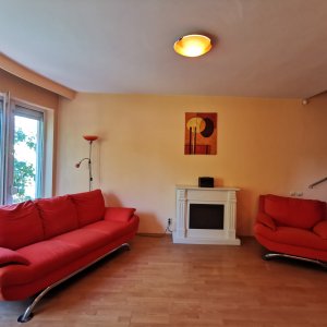 Casa Strada Muntii Carpati, 3 camere, curte proprie