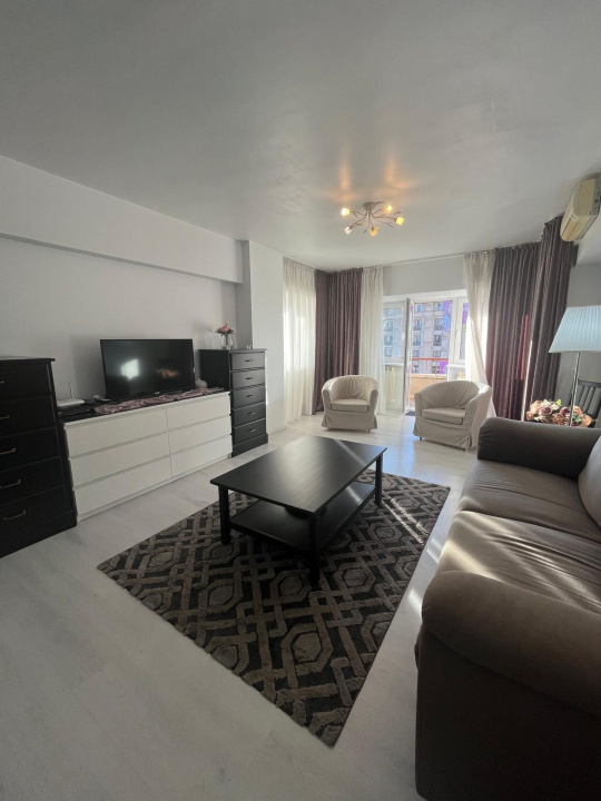 UNIRII-TRAIAN, 4 CAMERE LUX-130 MP, 4 BALCOANE!