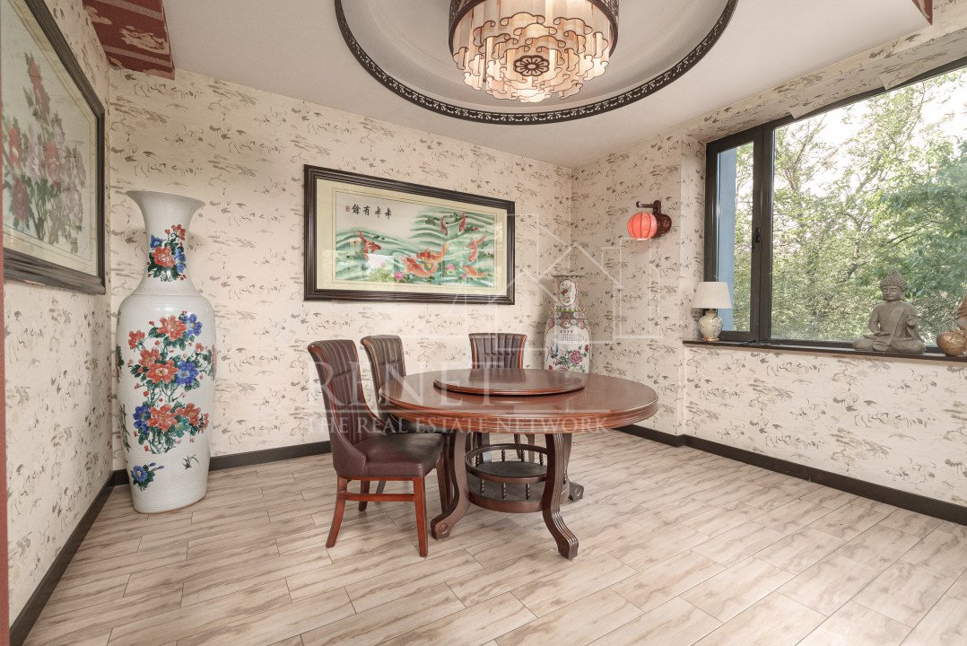 Spatiu comercial 450 mp total, P+1, parcul IOR stradal