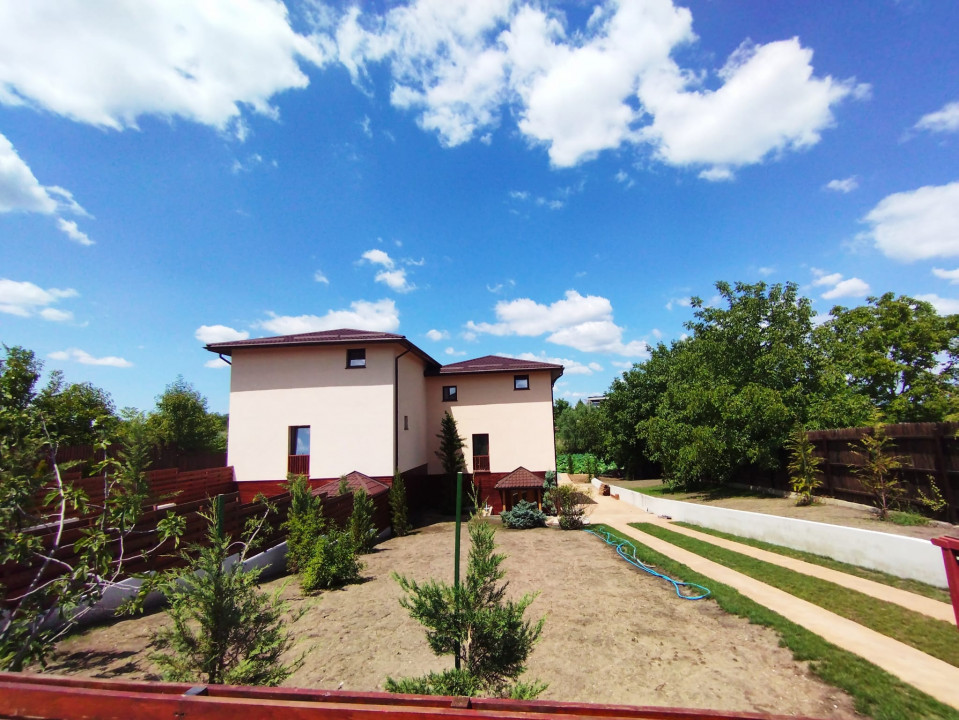 Super ocazie! Vilă de vânzare în Snagov, cu deschidere la lac