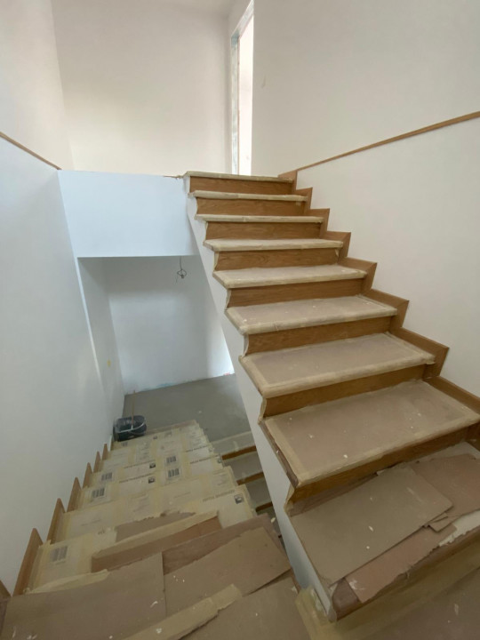 Super ocazie! Vilă de vânzare în Snagov, cu deschidere la lac