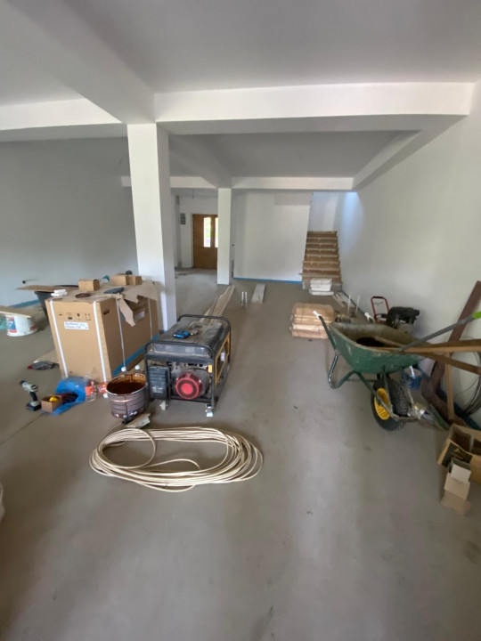 Super ocazie! Vilă de vânzare în Snagov, cu deschidere la lac