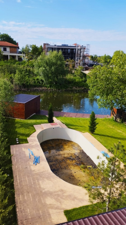 Super ocazie! Vilă de vânzare în Snagov, cu deschidere la lac