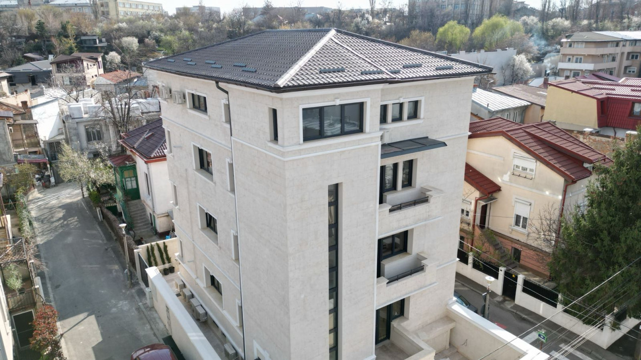 SUPER OCAZIE SE VIND 3 APRTAMENTE DE LUX IN VILA ZONA PARC CAROL COSBUC