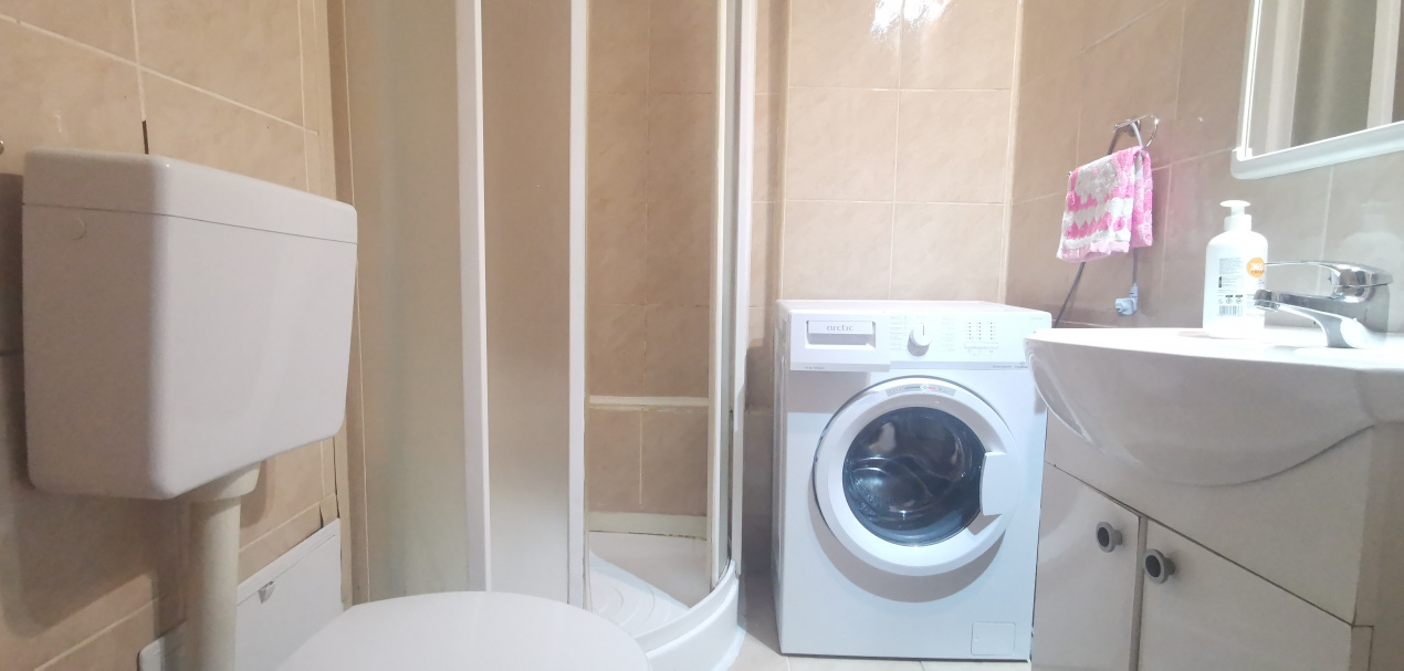 Apartament super luminos si linistit de inchiriat,  Magheru -Scala