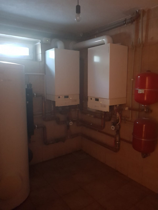  OCAZIE, VAND VILA  DE LUX 860 MP UTILI SI 1230 MP TEREN LANGA LACUL CERNICA 