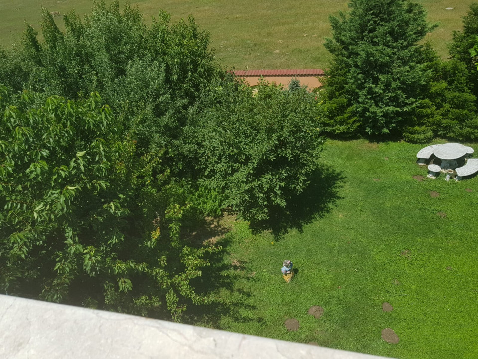  OCAZIE, VAND VILA  DE LUX 860 MP UTILI SI 1230 MP TEREN LANGA LACUL CERNICA 