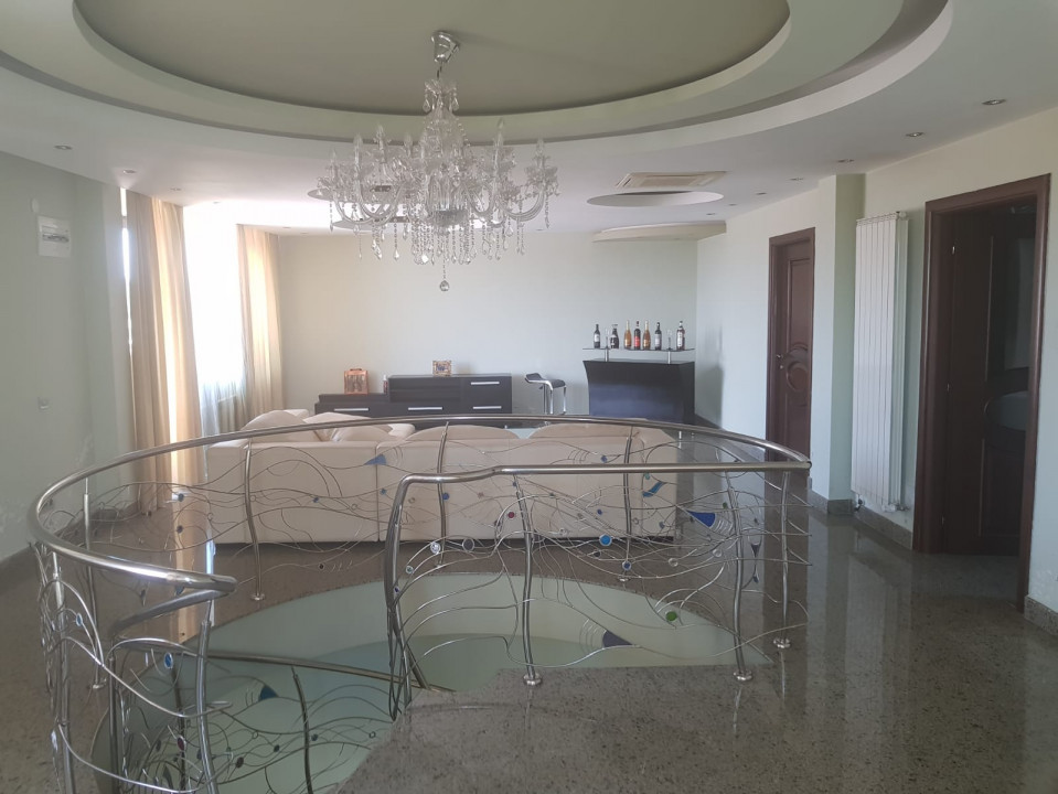  OCAZIE, VAND VILA  DE LUX 860 MP UTILI SI 1230 MP TEREN LANGA LACUL CERNICA 