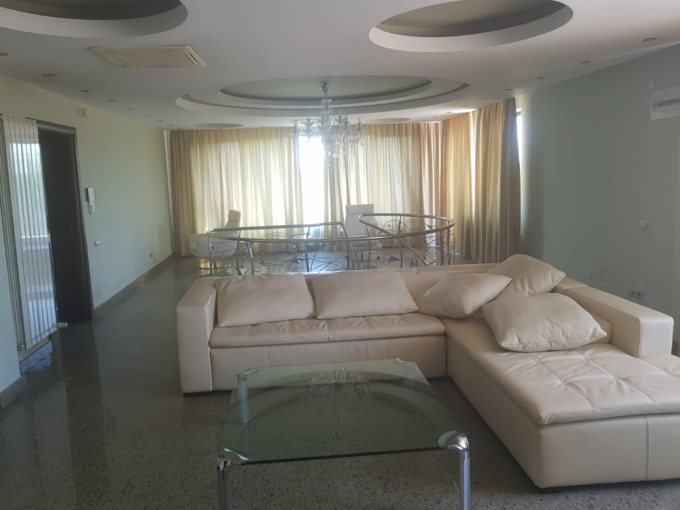  OCAZIE, VAND VILA  DE LUX 860 MP UTILI SI 1230 MP TEREN LANGA LACUL CERNICA 