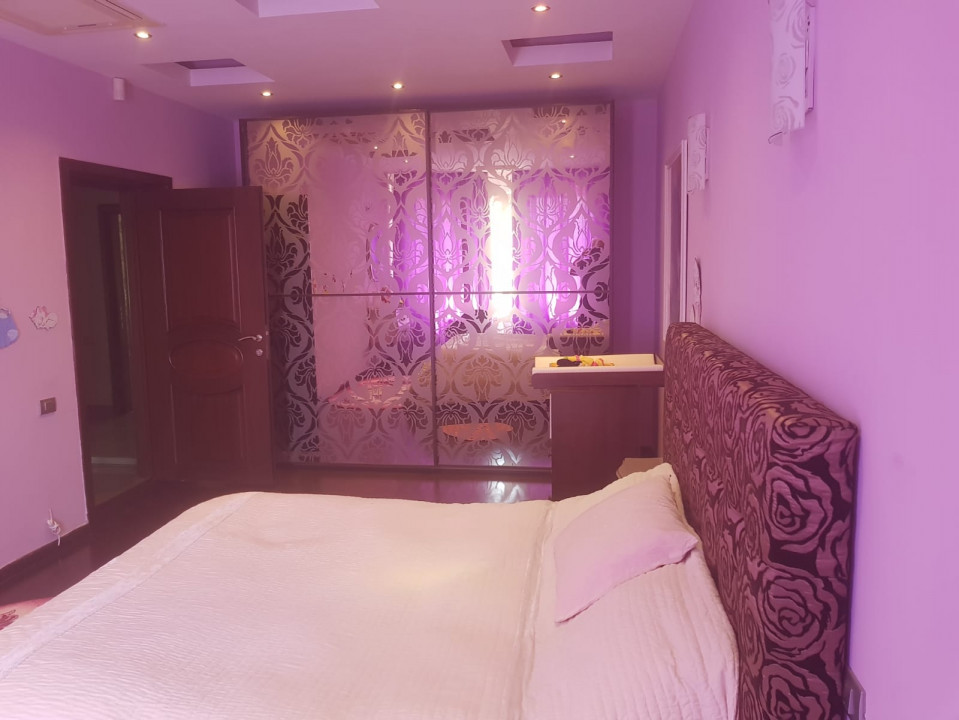  OCAZIE, VAND VILA  DE LUX 860 MP UTILI SI 1230 MP TEREN LANGA LACUL CERNICA 