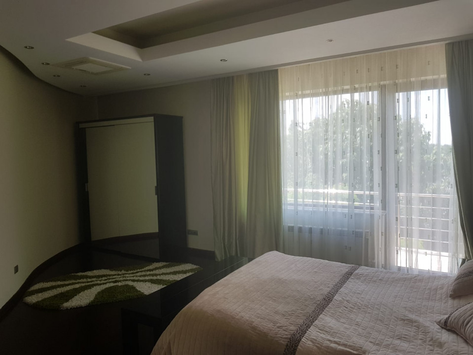  OCAZIE, VAND VILA  DE LUX 860 MP UTILI SI 1230 MP TEREN LANGA LACUL CERNICA 