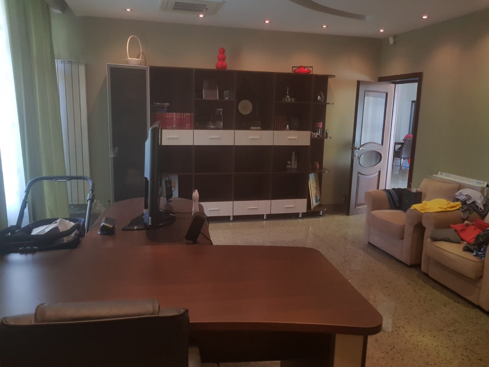  OCAZIE, VAND VILA  DE LUX 860 MP UTILI SI 1230 MP TEREN LANGA LACUL CERNICA 