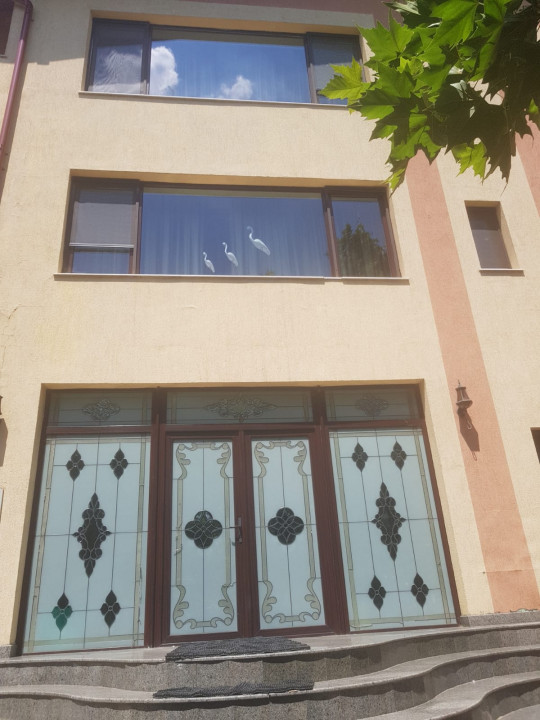  OCAZIE, VAND VILA  DE LUX 860 MP UTILI SI 1230 MP TEREN LANGA LACUL CERNICA 