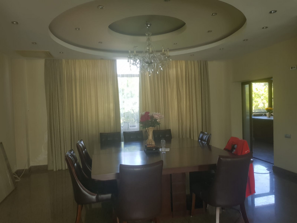  OCAZIE, VAND VILA  DE LUX 860 MP UTILI SI 1230 MP TEREN LANGA LACUL CERNICA 