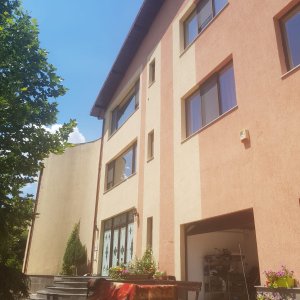  OCAZIE, VAND VILA  DE LUX 860 MP UTILI SI 1230 MP TEREN LANGA LACUL CERNICA 