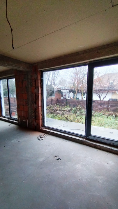 VAND 3 VILE 360MP+300MP CURTE+2 LOC PARCARE IN ZONA 1 DECEMBRIE IF-250.000 euro