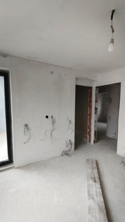 VAND 3 VILE 360MP+300MP CURTE+2 LOC PARCARE IN ZONA 1 DECEMBRIE IF-250.000 euro