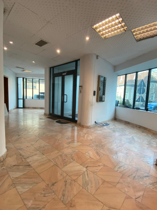 SUPER OCAZIE SE INCHIRIAZA 360MP CONSTRUCTIE BIROURI IN ZONA UNIRII