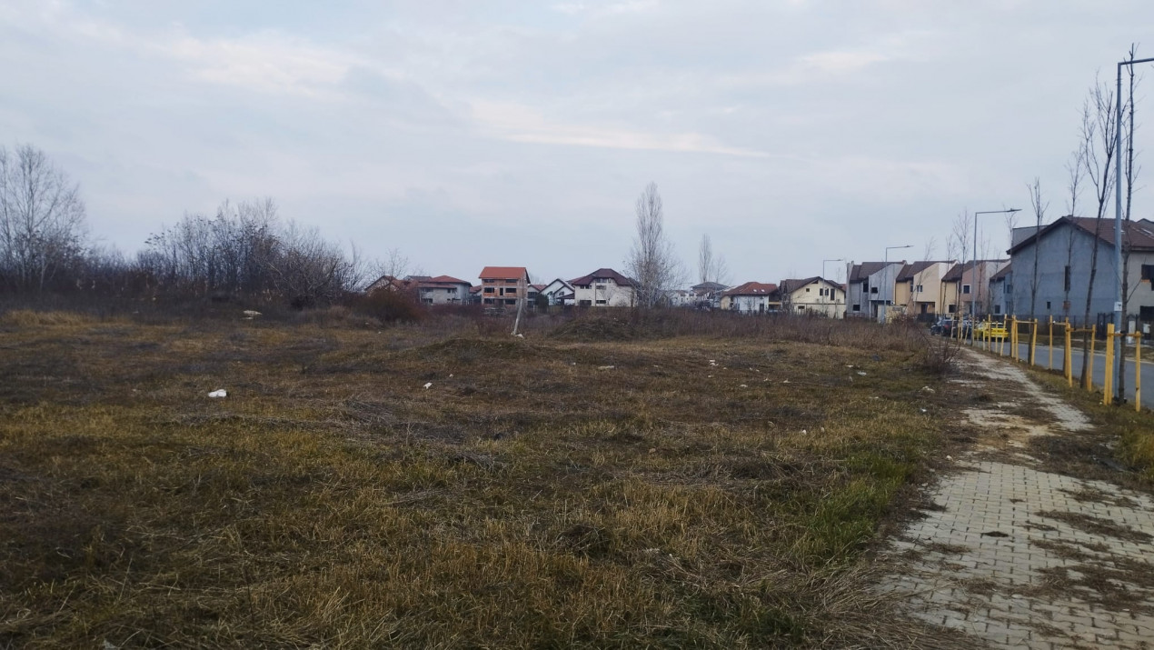 VAND TEREN INTRAVILAN 16.474 MP IN ZONA BANEASA PENTRU AFACERI/INVESTITII