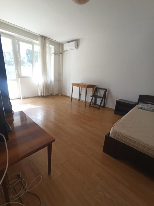 VAND APARTAMENT 3 CAMERE SPATIOS APROAPE DE METROU TINERETULUI