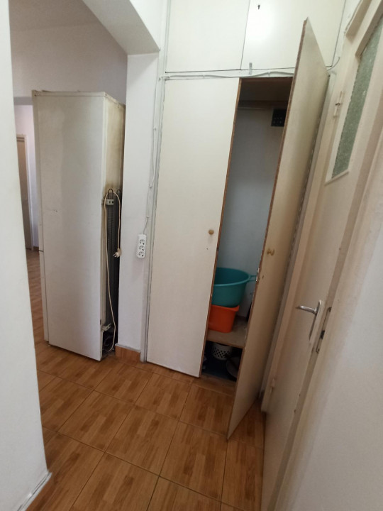 VAND APARTAMENT 3 CAMERE SPATIOS APROAPE DE METROU TINERETULUI