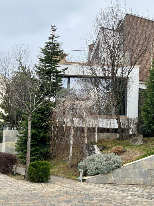 Stunning Villa_First rental after reno 