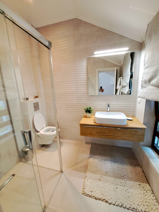 VAND PENTHOUSE 280 MP IN VILA + GARAJ LUX IN SINAIA PH COTA 1400