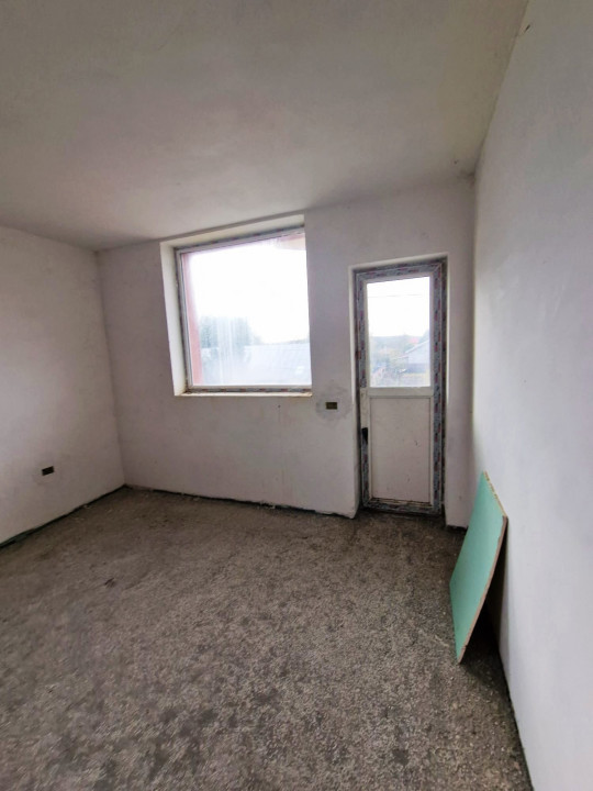 VIND VILA CU SPATIU INDUSTRIAL (retabil la orice activitate)  DASCALU IF 