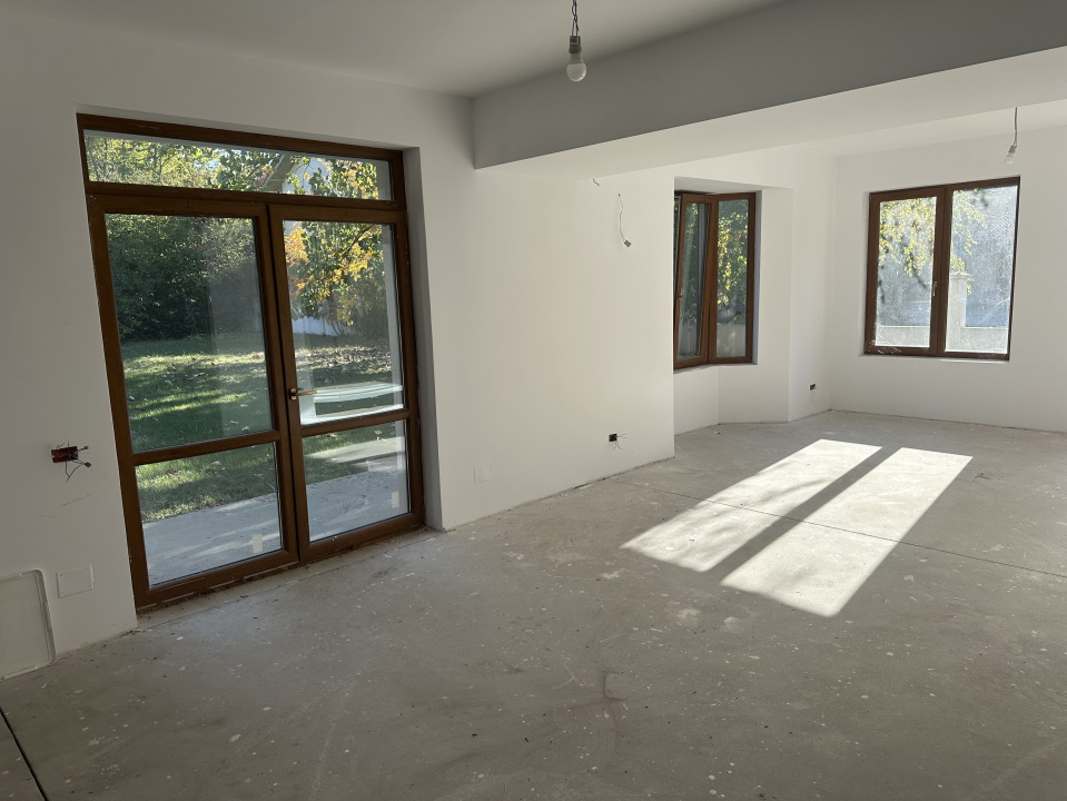 CORBEANCA-PARADISUL VERDE, VILA P+E+M 507 MP, LOT 1095 MP, LA PADURE!