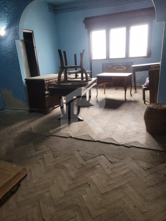 Casă centrală, singur curte - Rond Cosbuc, OCAZIE 1.153 euro/mp PENTRU 468 MP