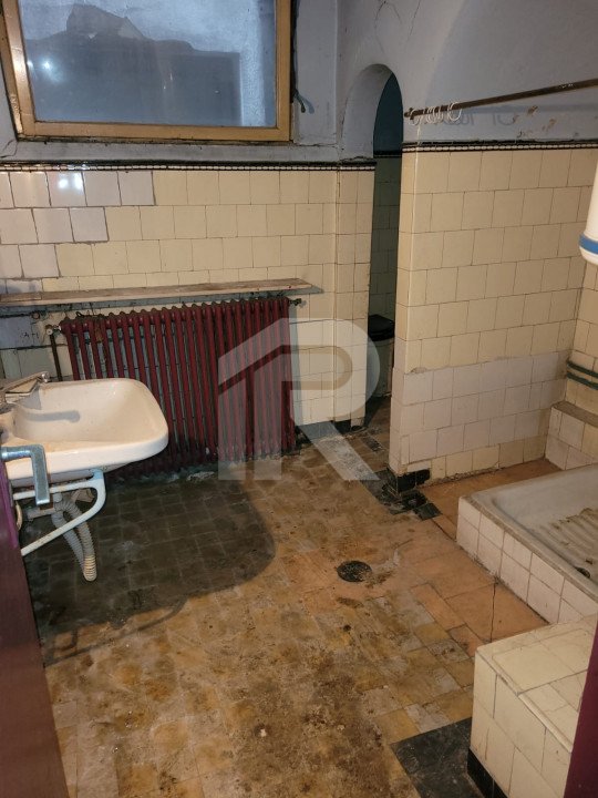 Casă centrală, singur curte - Rond Cosbuc, OCAZIE 1.153 euro/mp PENTRU 468 MP