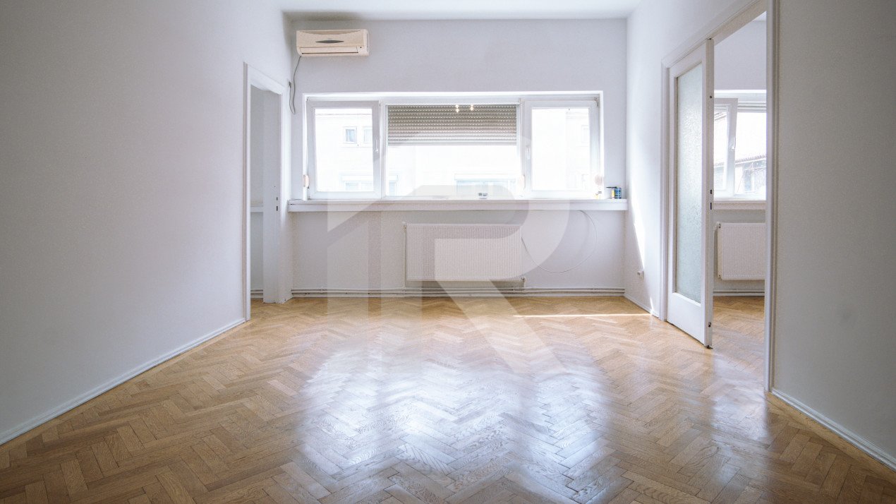 Apartament neoclasic în inima Bucureștiului – o poveste de arhitectură și elegan