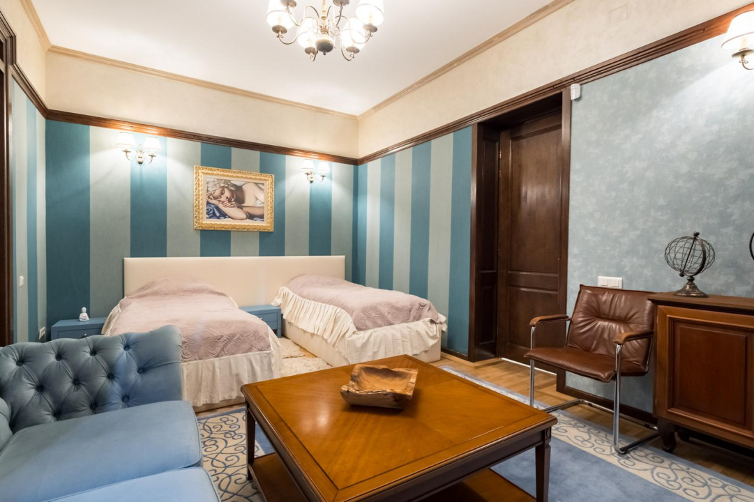 ARMENEASCA, APARTAMENT PARTER-185 MP!