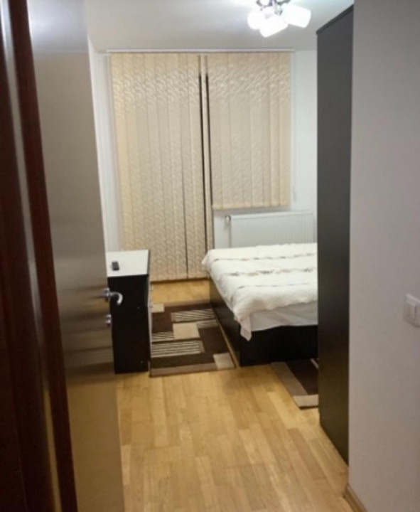 OCAZIE! Vand apartament 2 camere decomandat,Mobilat, Sinaia, langa Hotel Mara