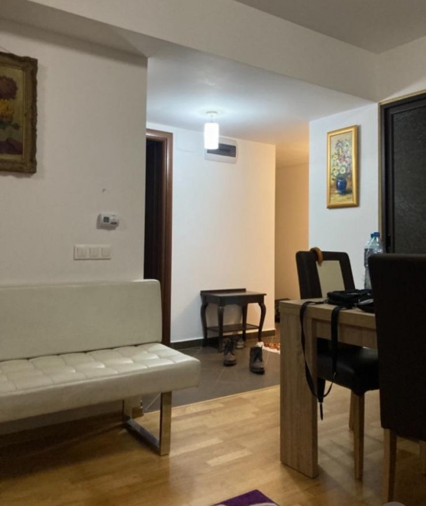 OCAZIE! Vand apartament 2 camere decomandat,Mobilat, Sinaia, langa Hotel Mara