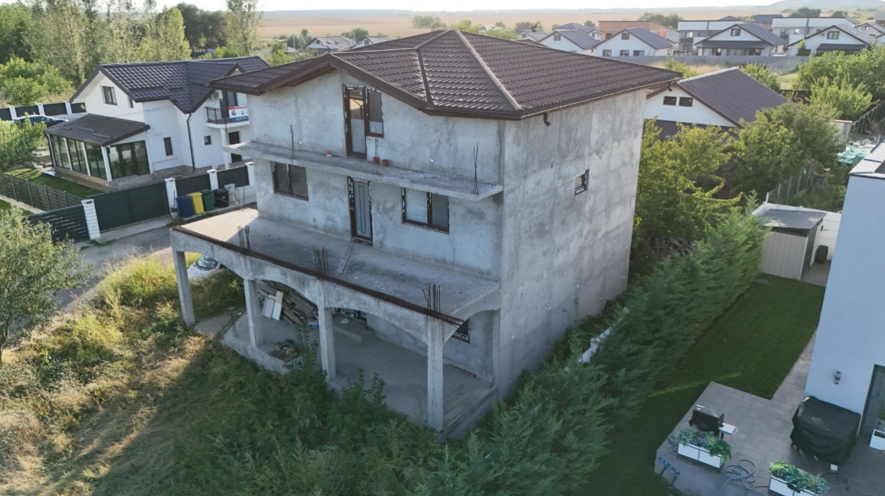 BERCENI-VIDRA, CASA P+E+M 142 MP, LOT 700 MP!