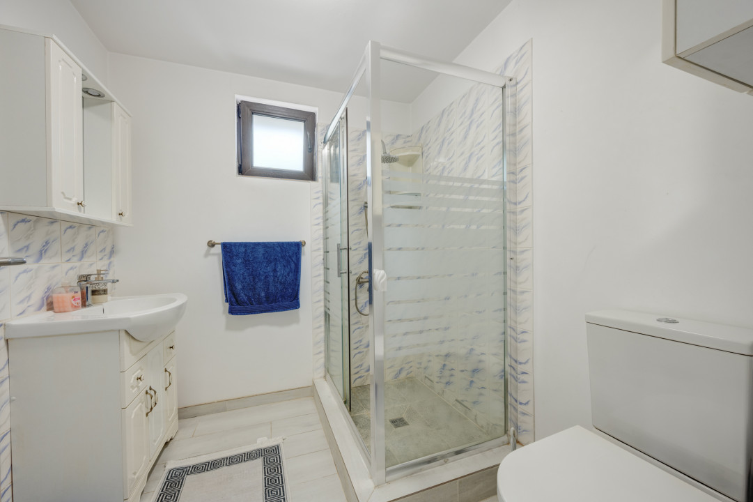 TANTAVA - GRADINARI, CASA 70 MP, LOT - 1557 MP!