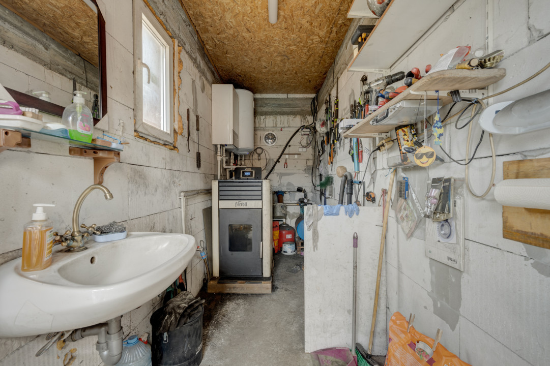 TANTAVA - GRADINARI, CASA 70 MP, LOT - 1557 MP!