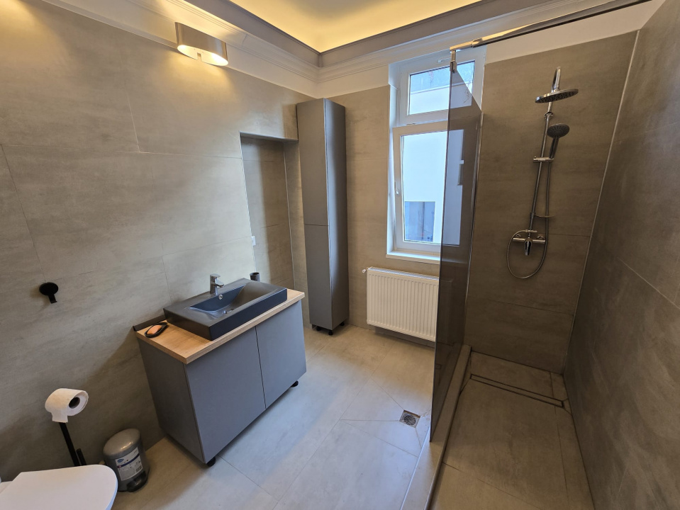 Închiriez apartament în vilă interbelică – Calea Dorobanți, 180 mp, etaj 3/3