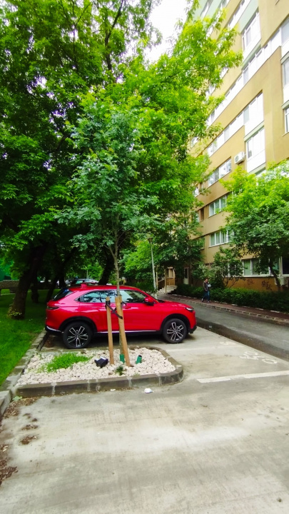 Apartament 3 camere Militari, lângă metrou Lujerului, bloc reabilitat, 105000 EU