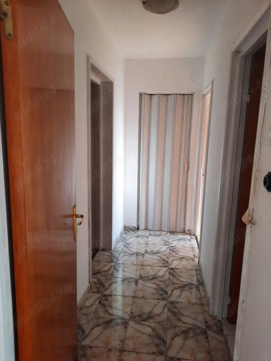 Apartament 3 camere Militari, lângă metrou Lujerului, bloc reabilitat, 105000 EU