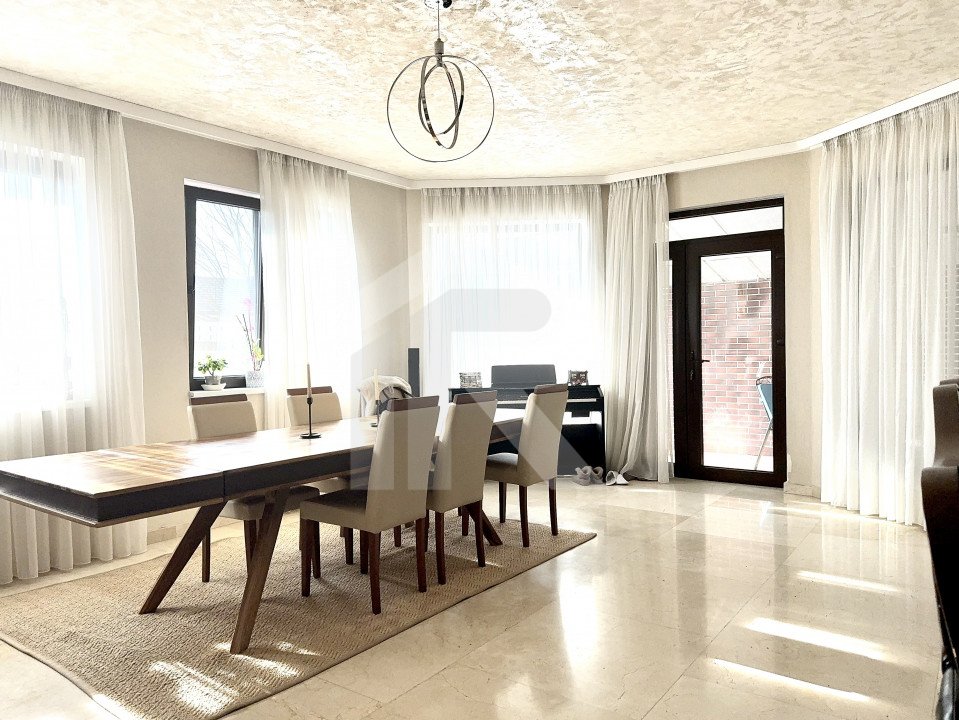 Vila de Vanzare Domnesti indepedenta energetic cu piscina incalzita