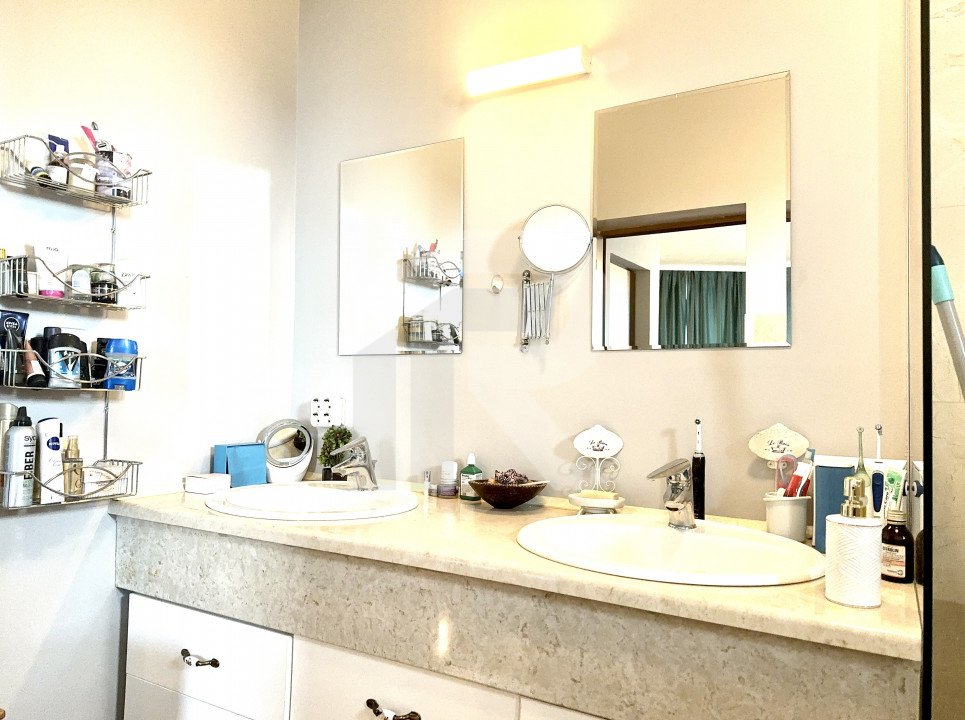 Vila de Vanzare Domnesti indepedenta energetic cu piscina incalzita