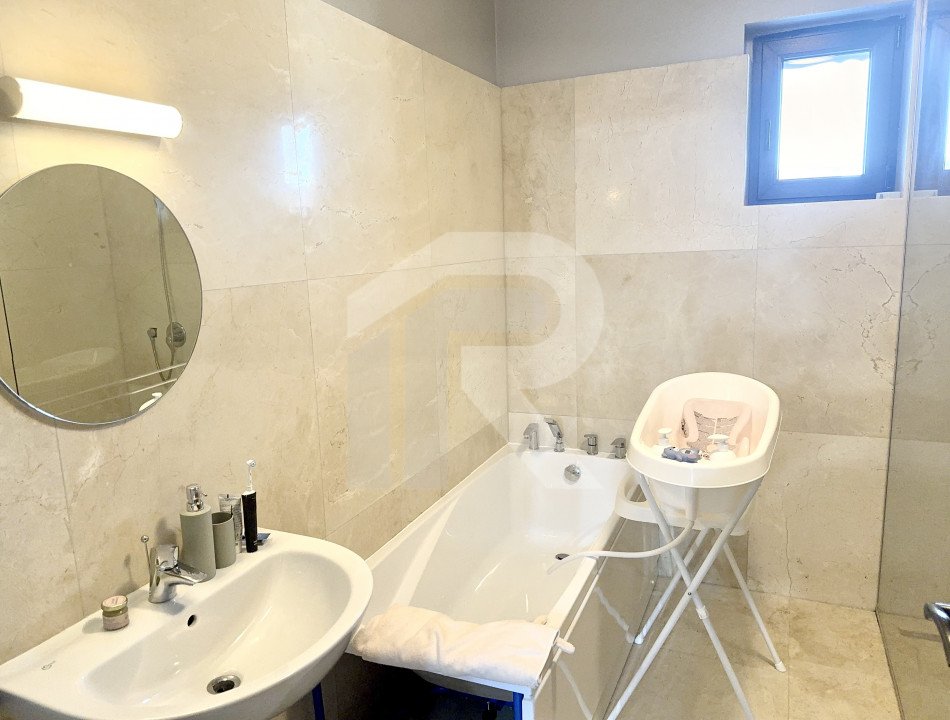 Vila de Vanzare Domnesti indepedenta energetic cu piscina incalzita