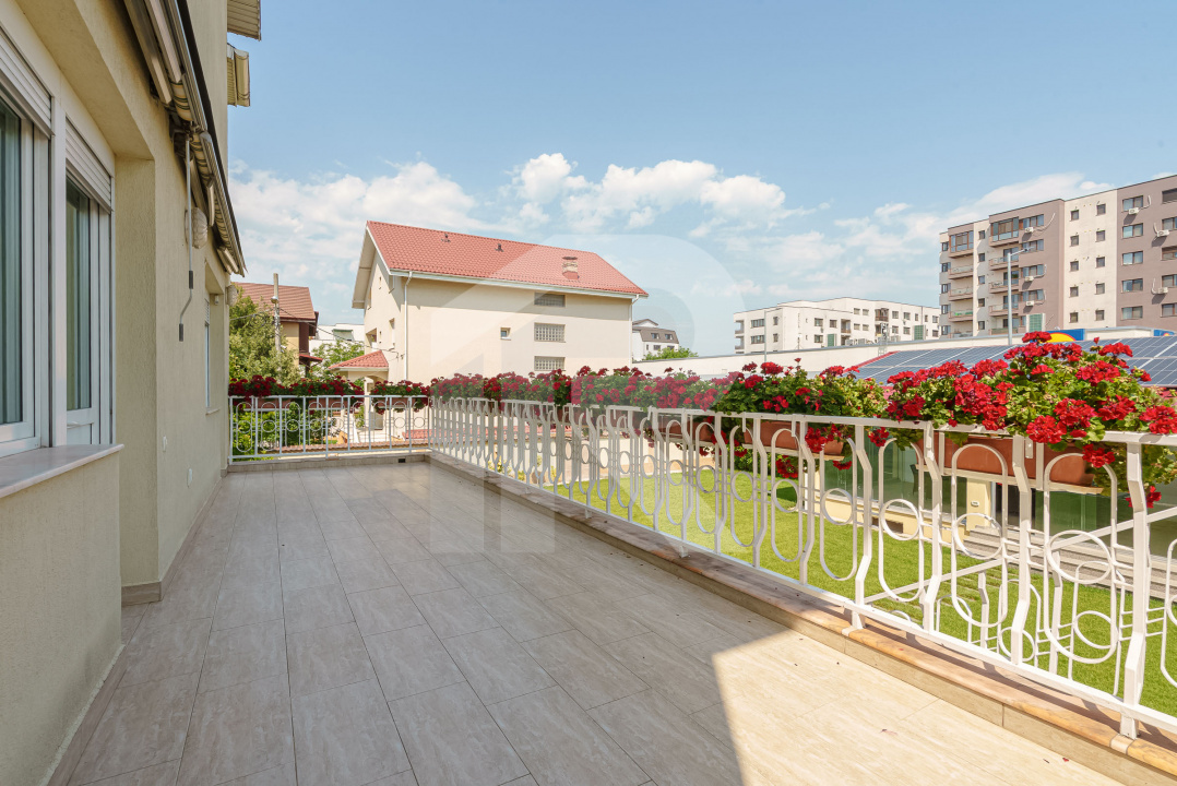 Drumul Taberei - Valea Oltului, casa 9 camere, lot 1158 mp