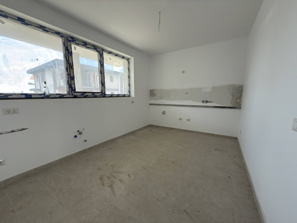 Vila 6 camere la alb