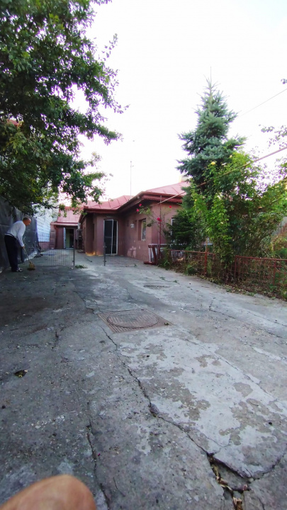 Casa de vanzare Colentina singur curte 