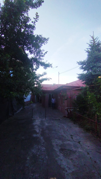 Casa de vanzare Colentina singur curte 