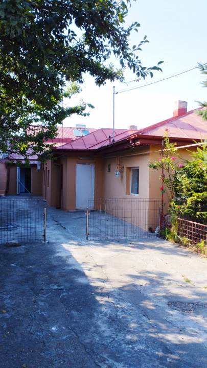 Casa de vanzare Colentina singur curte 