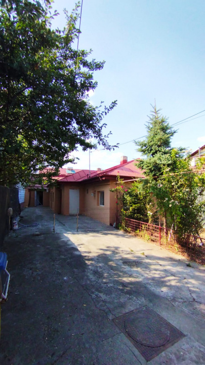 Casa de vanzare Colentina singur curte 